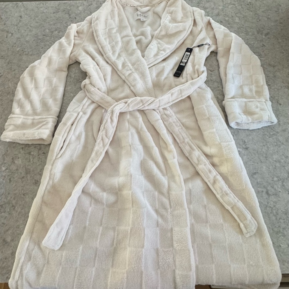 NWT Ivory Textured Women's Robe